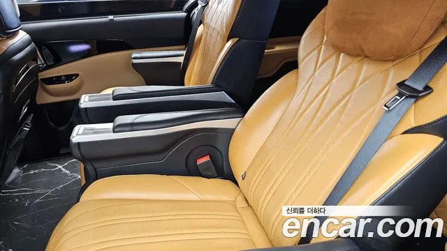Kia Carnival Generation 4 — Фото автомобиля 16