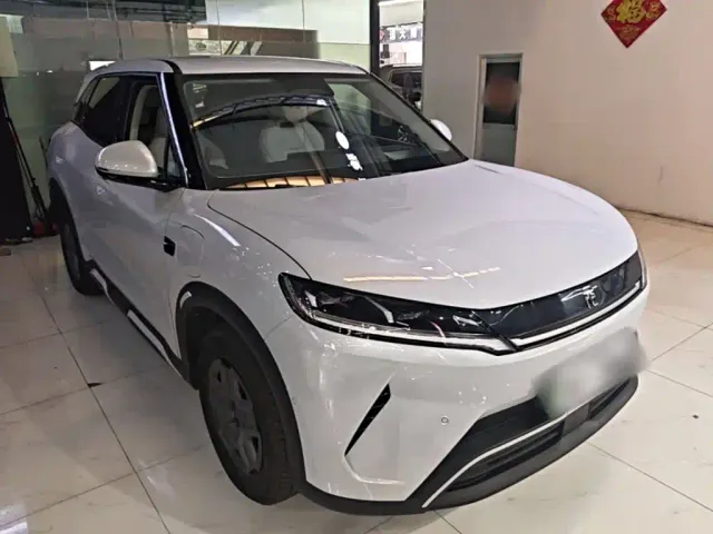 BYD Yuan UP — Фото автомобиля 3