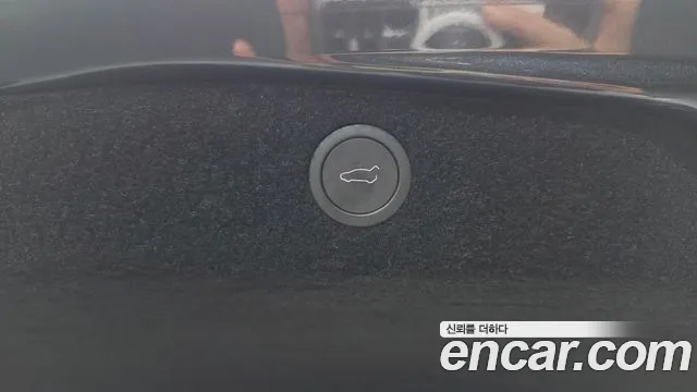 Tesla Model 3 — Фото автомобиля 30