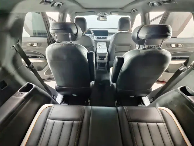 Ford Territory 2023 EcoBoost 225 Obsidian Orange Premium 7-Seater (2/2/3) — Фото автомобиля 10