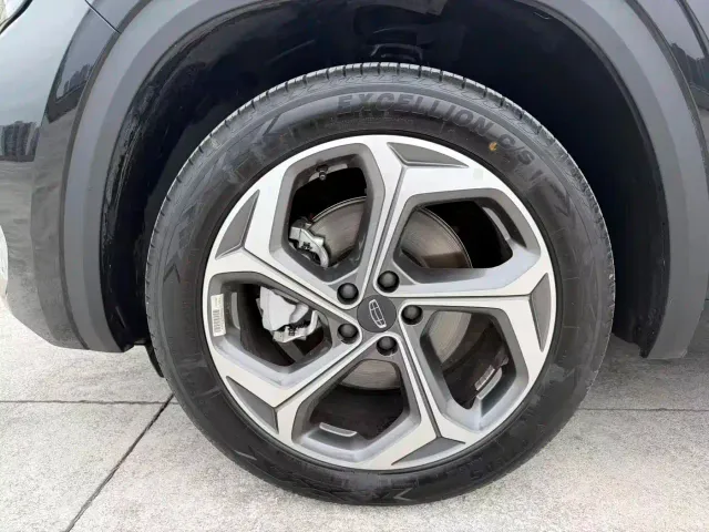 Geely Xingyue L — Фото автомобиля 13