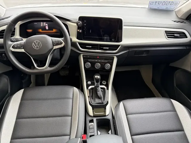 Volkswagen T-Roc — Фото автомобиля 7