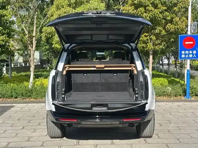 Land Rover Range Rover — Фото автомобиля 20