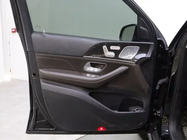 Mercedes-Benz GLE-Class — Фото автомобиля 10