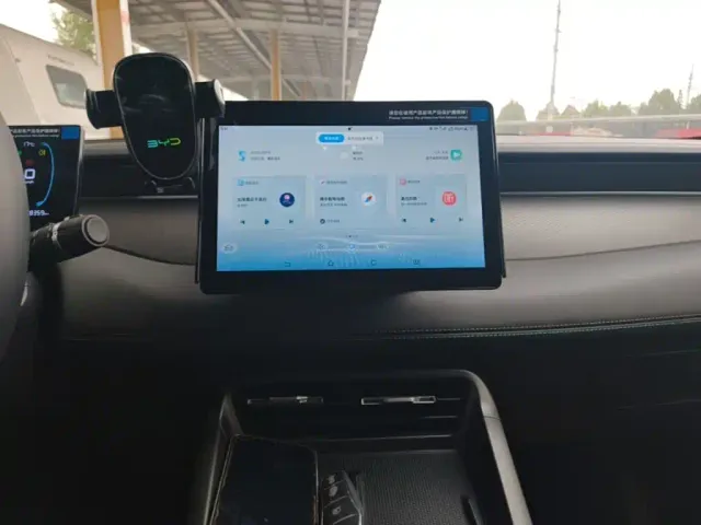 BYD Qin PLUS — Фото автомобиля 12