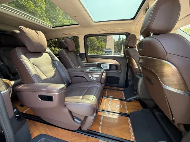 Mercedes-Benz V-Class — Фото автомобиля 11
