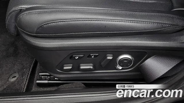 Hyundai Grandeur GN7 — Фото автомобиля 16