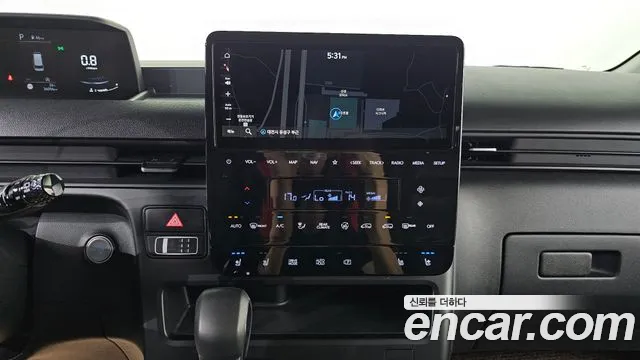 Hyundai Staria Staria 4WD Tourer 9 мест — Фото автомобиля 16