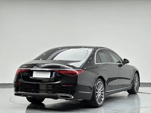 Mercedes-Benz S-Class — Фото автомобиля 8