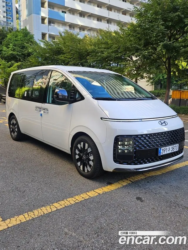Фотография автомобиля — Hyundai Staria