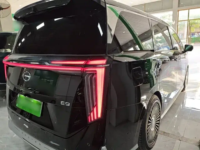 GAC Trumpchi E9 — Фото автомобиля 6