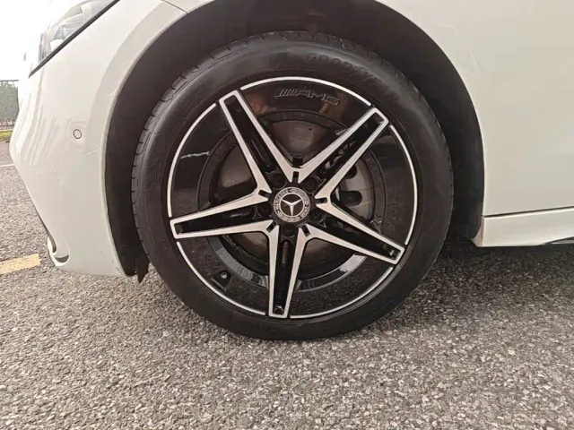 Mercedes-Benz C-Class — Фото автомобиля 22