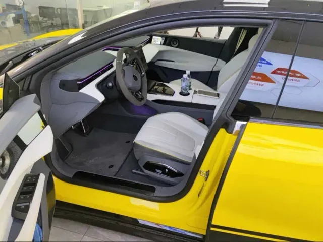 Lotus Emeya — Фото автомобиля 2