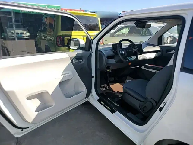 Changan Lumin — Фото автомобиля 15