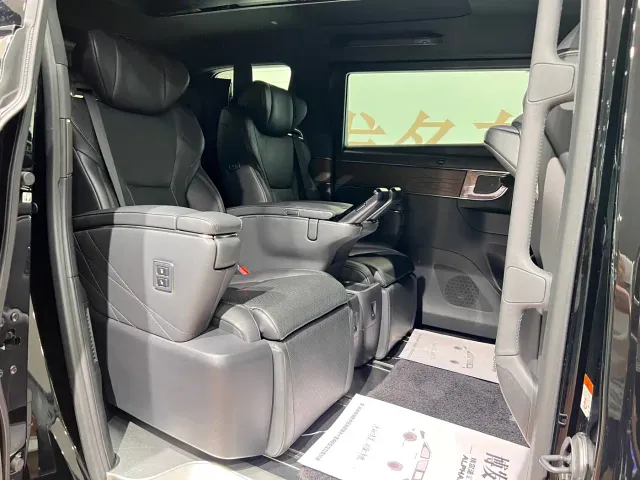 Toyota Vellfire — Фото автомобиля 10