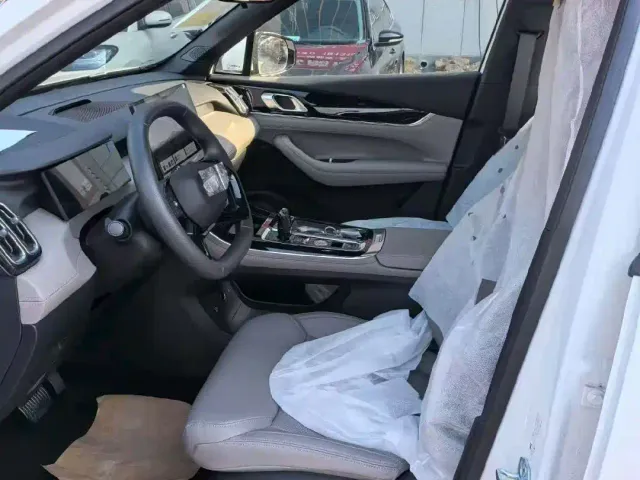 Geely Boyue L — Фото автомобиля 4