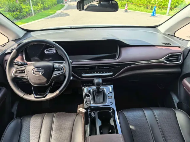 GAC Trumpchi M6 — Фото автомобиля 5