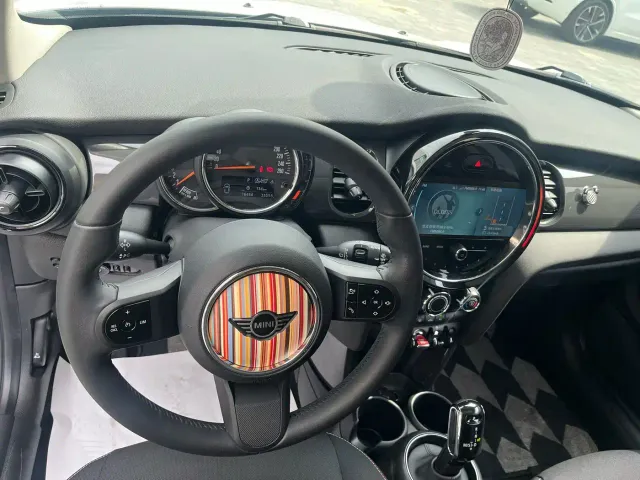 MINI Hatch — Фото автомобиля 12