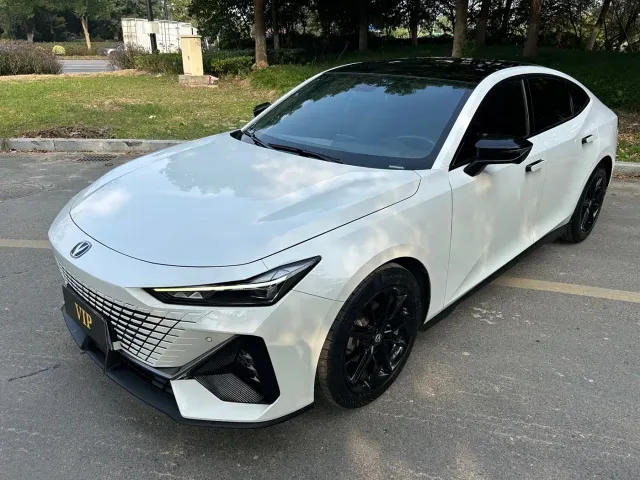 Фотография автомобиля — Changan UNI-V