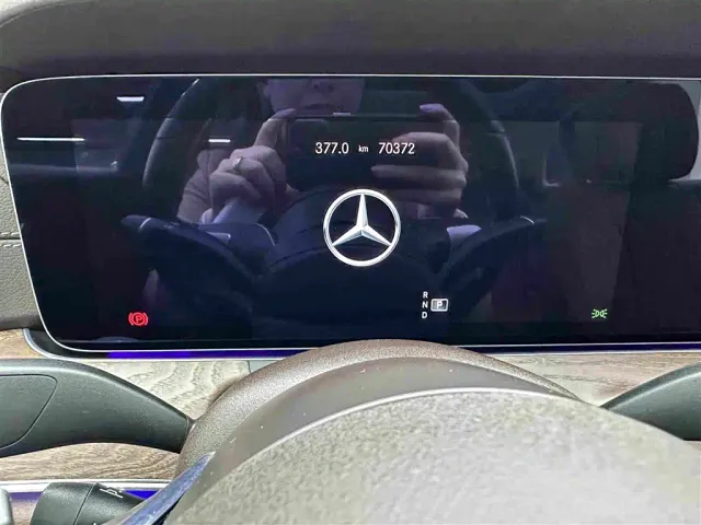 Mercedes-Benz E-Class — Фото автомобиля 11