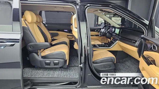 Kia Carnival Generation 4 — Фото автомобиля 12