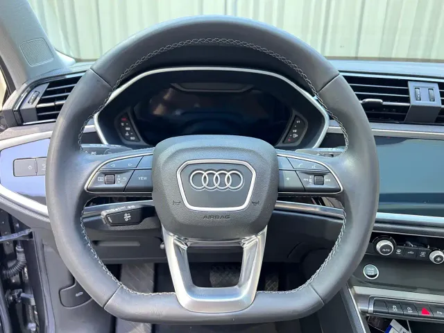 Audi Q3 — Фото автомобиля 12