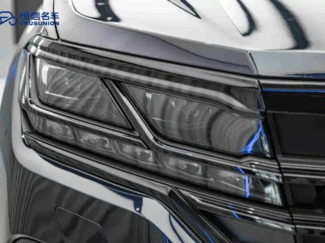 Volkswagen Touareg — Фото автомобиля 10