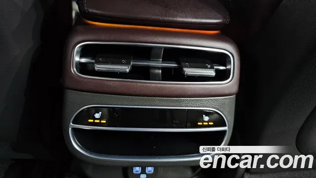Genesis GV70 — Фото автомобиля 18