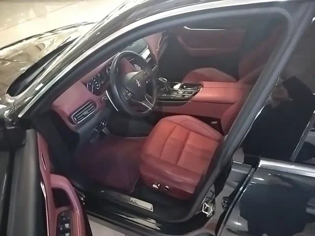 Maserati Levante — Фото автомобиля 14