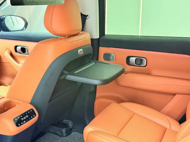 Leapmotor C16 — Фото автомобиля 10