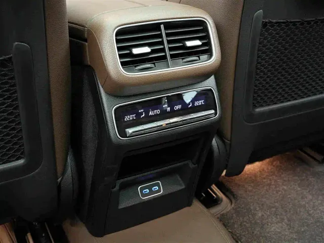 Mercedes-Benz GLE-Class — Фото автомобиля 16