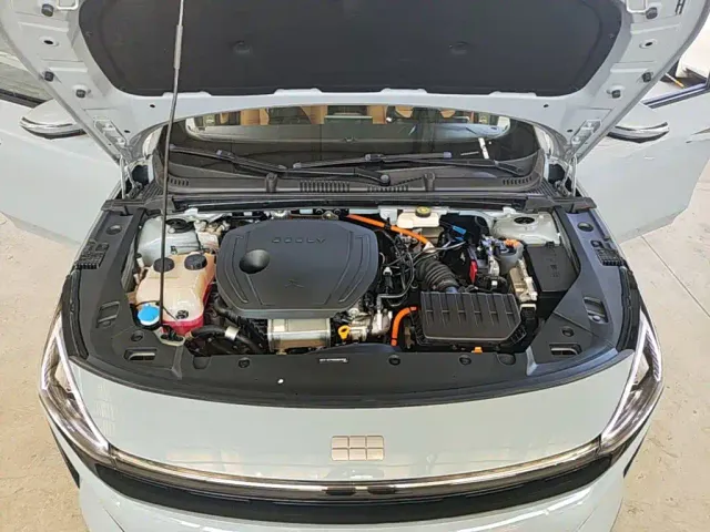 Geely Galaxy L6 — Фото автомобиля 19