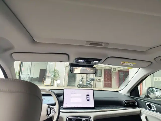 Geely Galaxy Stellar 6 — Фото автомобиля 17