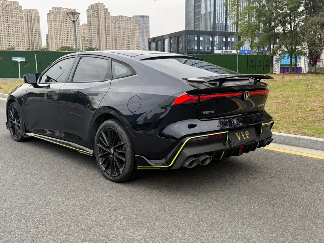 Changan UNI-V — Фото автомобиля 5