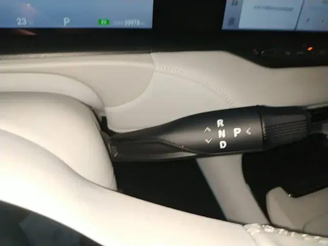 Voyah Auto VOYAH FREE 2025 318 318km RWD Touring Edition — Фото автомобиля 13