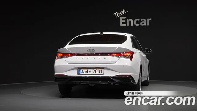 Hyundai Avante CN7 — Фото автомобиля 4