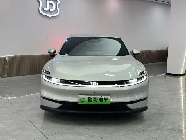Changan Qiyuan A06 — Фото автомобиля 2