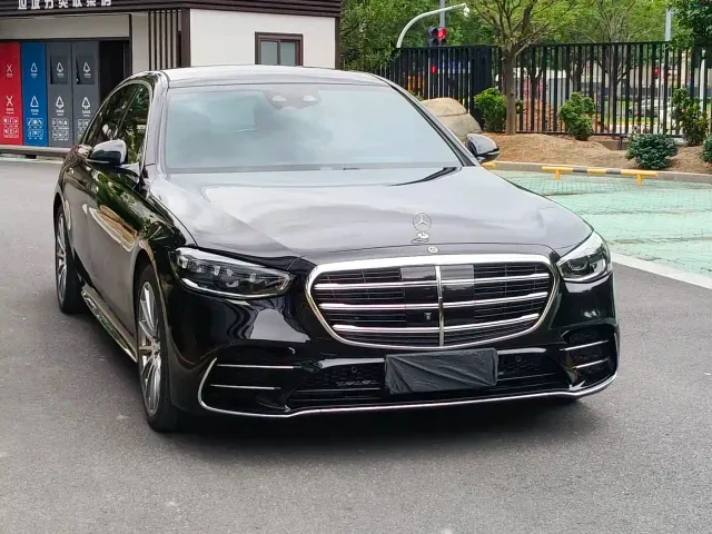 Mercedes-Benz S-Class — Фото автомобиля 3