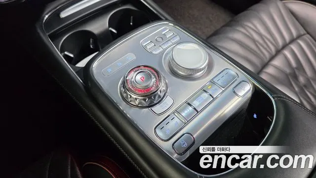 Genesis G90 Бензин 3.5 турбо AWD — Фото автомобиля 9