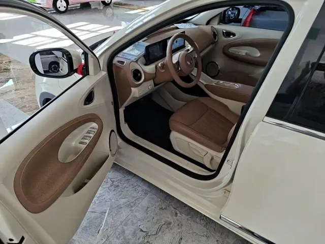 Wuling Bingo — Фото автомобиля 11