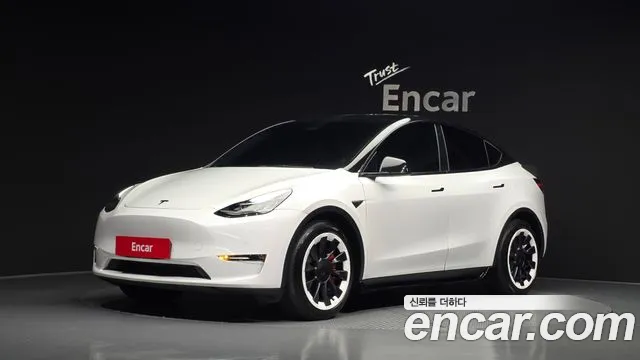 Фотография автомобиля — Tesla Model Y