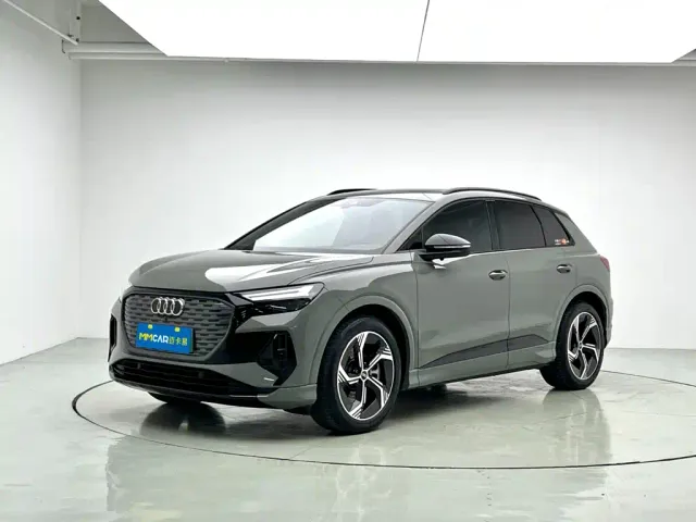 Фотография автомобиля — Audi Q4 e-tron