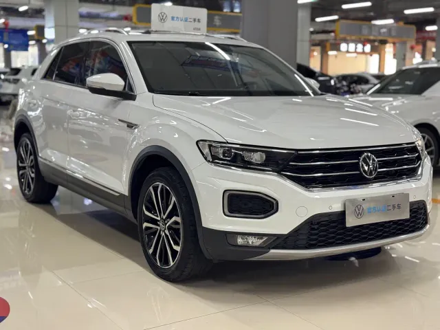 Volkswagen T-Roc — Фото автомобиля 3