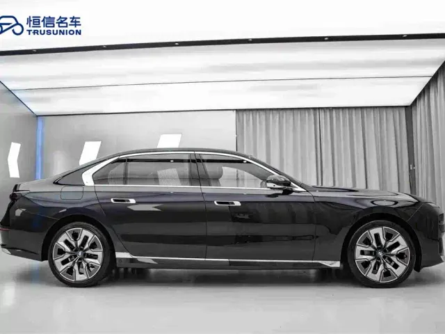 BMW 7 Series — Фото автомобиля 4