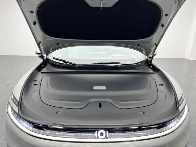 Changan Qiyuan A06 — Фото автомобиля 25