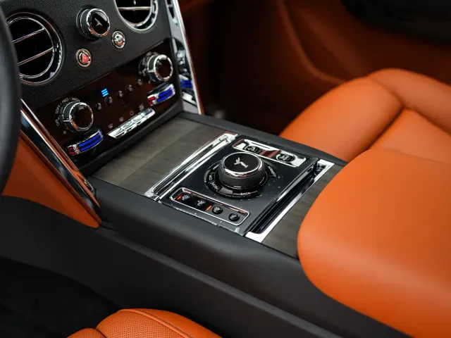 Rolls-Royce Cullinan — Фото автомобиля 9