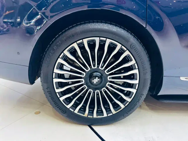 IM Motors LS9 — Фото автомобиля 16