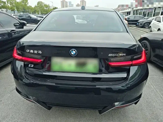 BMW BMW i3 2024 eDrive 40 L Night Sport Package — Фото автомобиля 5
