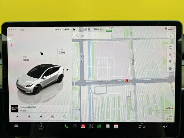 Tesla Model Y — Фото автомобиля 22