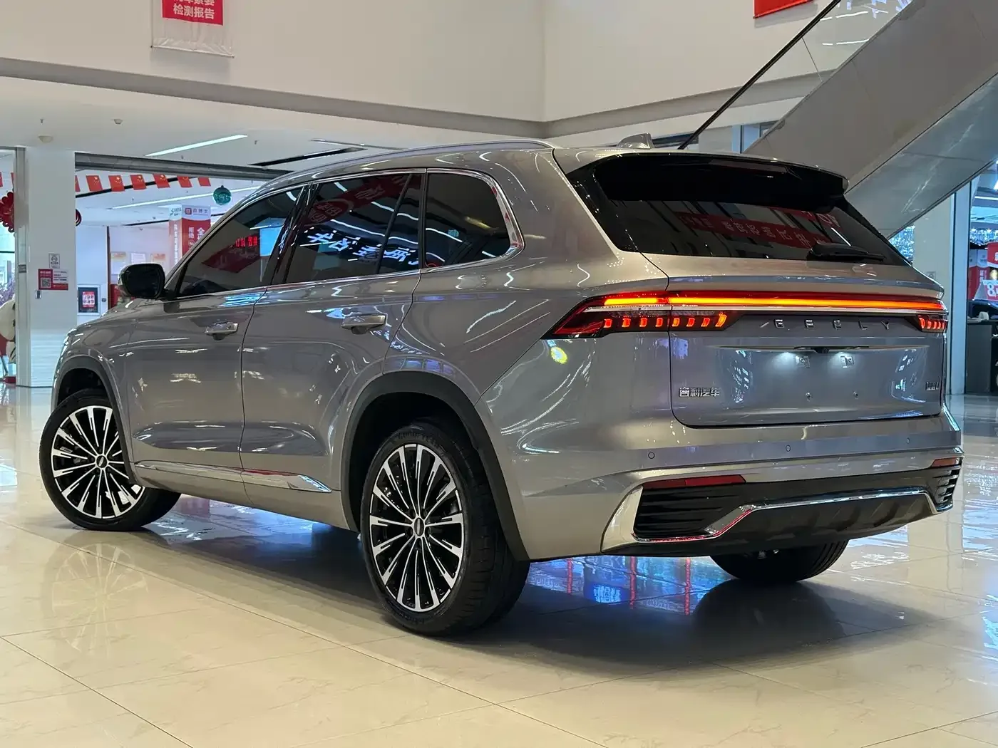 Geely Xingyue L 2025 Oriental Glory 2.0TD Automatic Star Collector Edition — Фото автомобиля 6